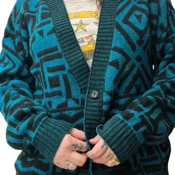 True Vintage 80’s Southwest Aztec Design button Cardigan oversized Small/medium - Picture 10 of 14